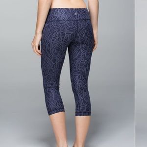 Lululemon Wunder Under Crop *Full-On Luxtreme in Pretty Palm Cadet Grey